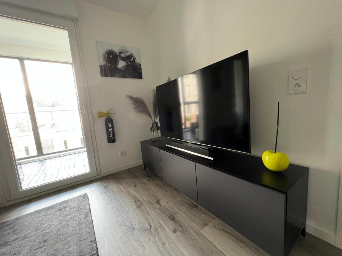 Appartement Avec Son Jardin D'Hiver Poissy Buitenkant foto